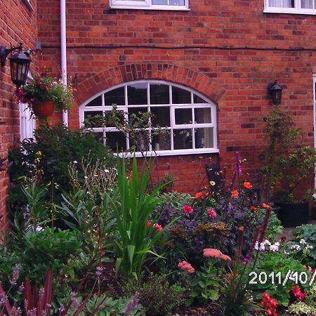 The Old House Bed & Breakfast Atherstone Exterior photo